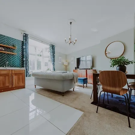 Westbury Collection - The Hideaway Appartement